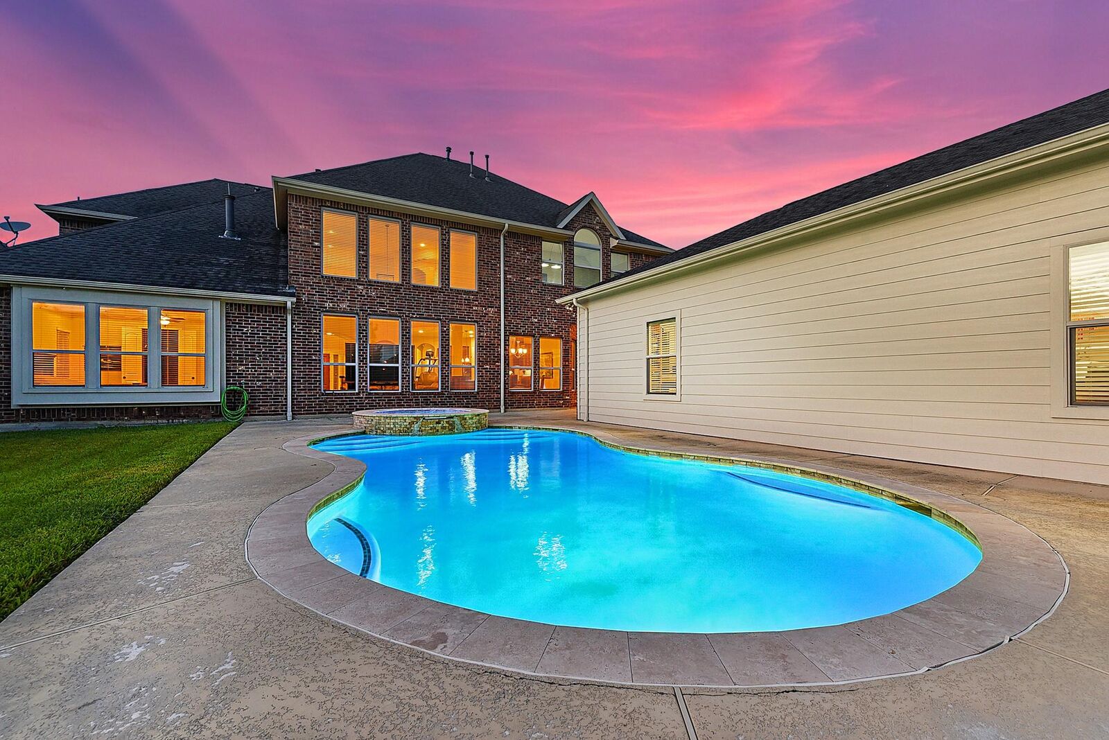 Property Photo: 27411 Gladway Manor Drive TX 77494