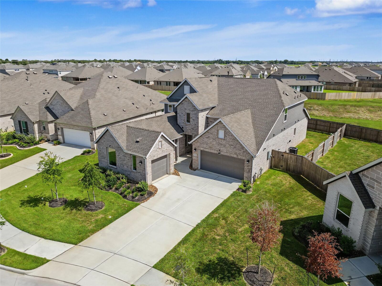 Property Photo: 5343 Pompano Loop TX 77521
