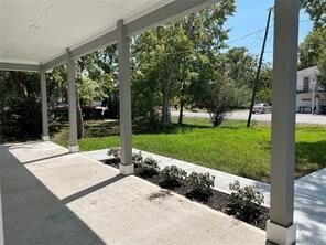 Property Photo:  313 2nd Street  TX 77471 