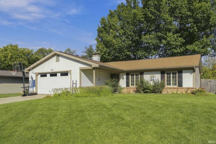 Property Photo:  6911 Wolfsboro Lane  IN 46835 