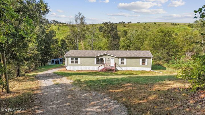Property Photo:  650 Combs Rd  TN 37861 
