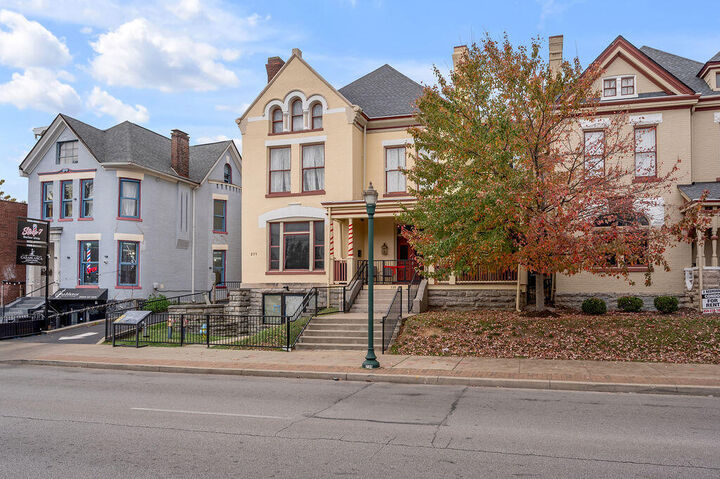 Property Photo:  275 S Limestone 310  KY 40508 