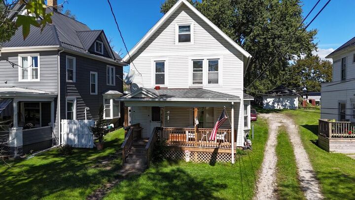 Property Photo: 530 Cleveland Ave OH 44805