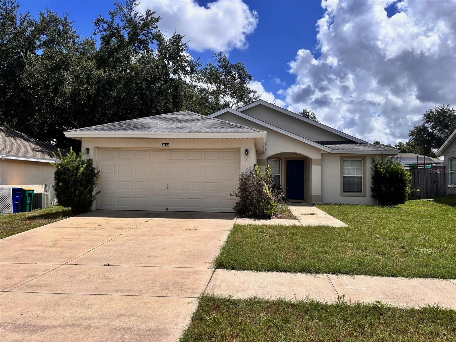 Property Photo:  3613 Meadow Green Drive  FL 32778 