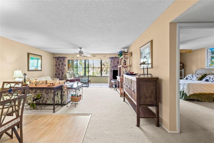 Property Photo:  521 Lakeside Drive  FL 34210 