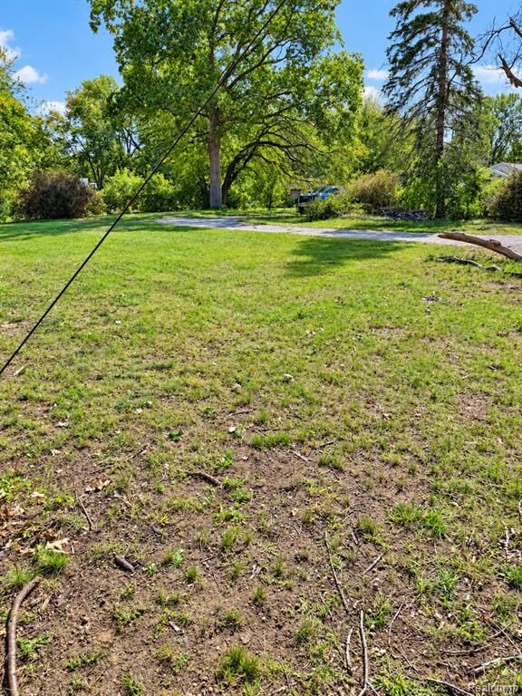 Property Photo:  23846 Lillian Street  MI 48183 1319 