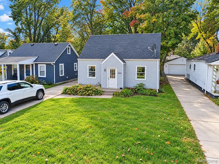 Property Photo:  19489 Negaunee  MI 48240 1641 