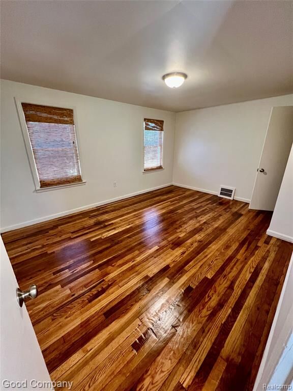 Property Photo:  82 Spokane Drive  MI 48341 1161 