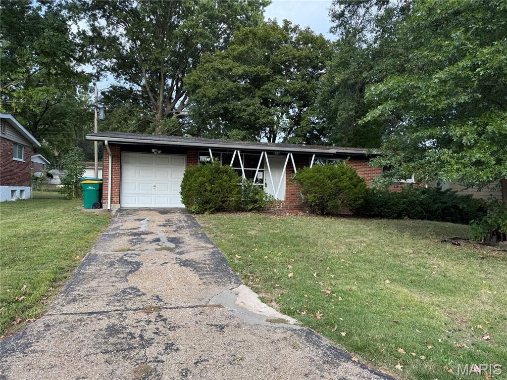 Property Photo:  10514 Rothwell Drive  MO 63136 