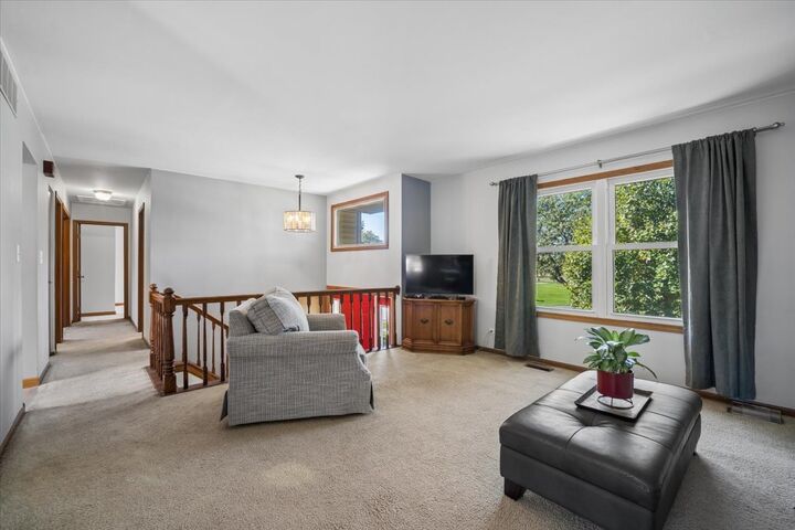 Property Photo:  1185 S Appletree Lane  IL 60103 