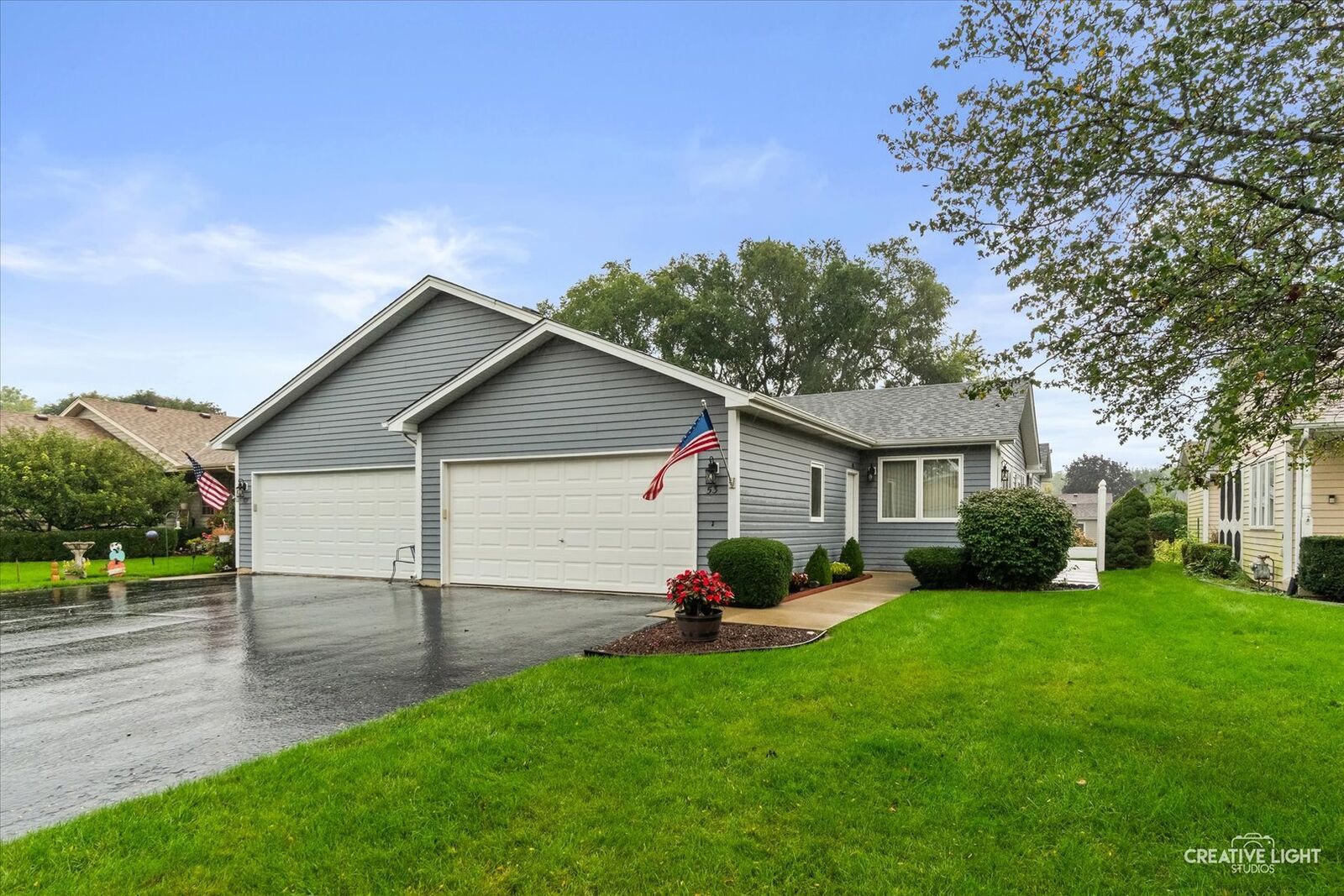Property Photo:  53 Silver Trail  IL 60542 