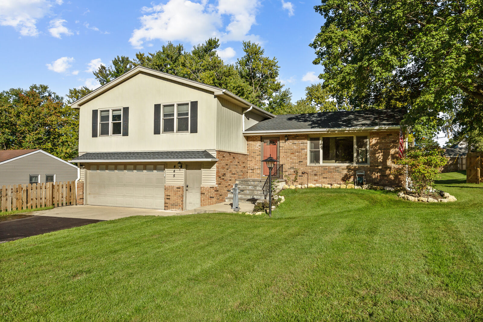 Property Photo: 445 Stanford Drive IL 60152