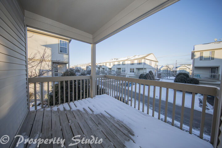 Property Photo:  465 Conservatory Lane 465  IL 60502 
