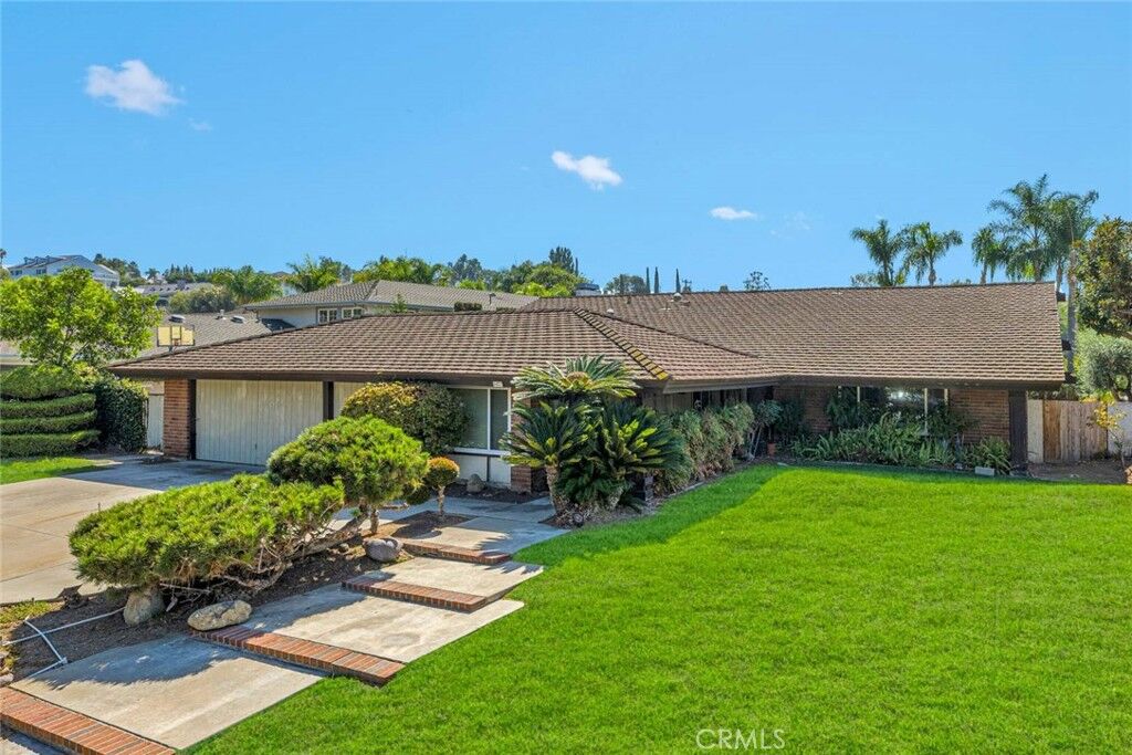 Property Photo:  9472 Henderson Way  CA 92861 