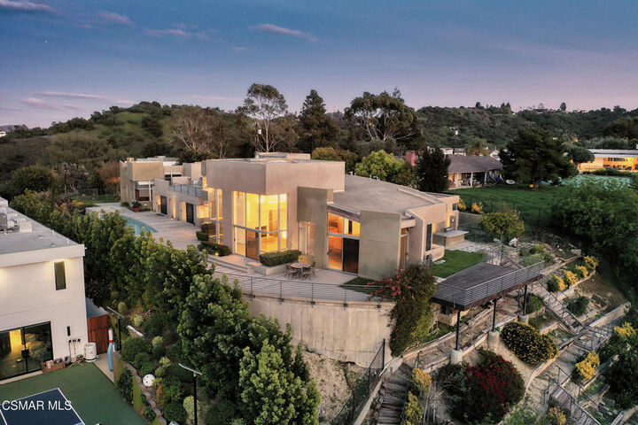 Property Photo:  3681 Alomar Drive  CA 91423 