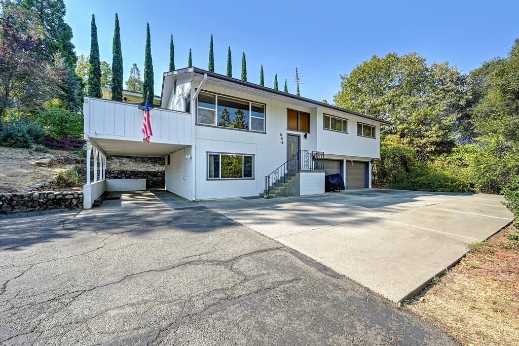 Property Photo:  564 Cribbs Road  CA 95667 
