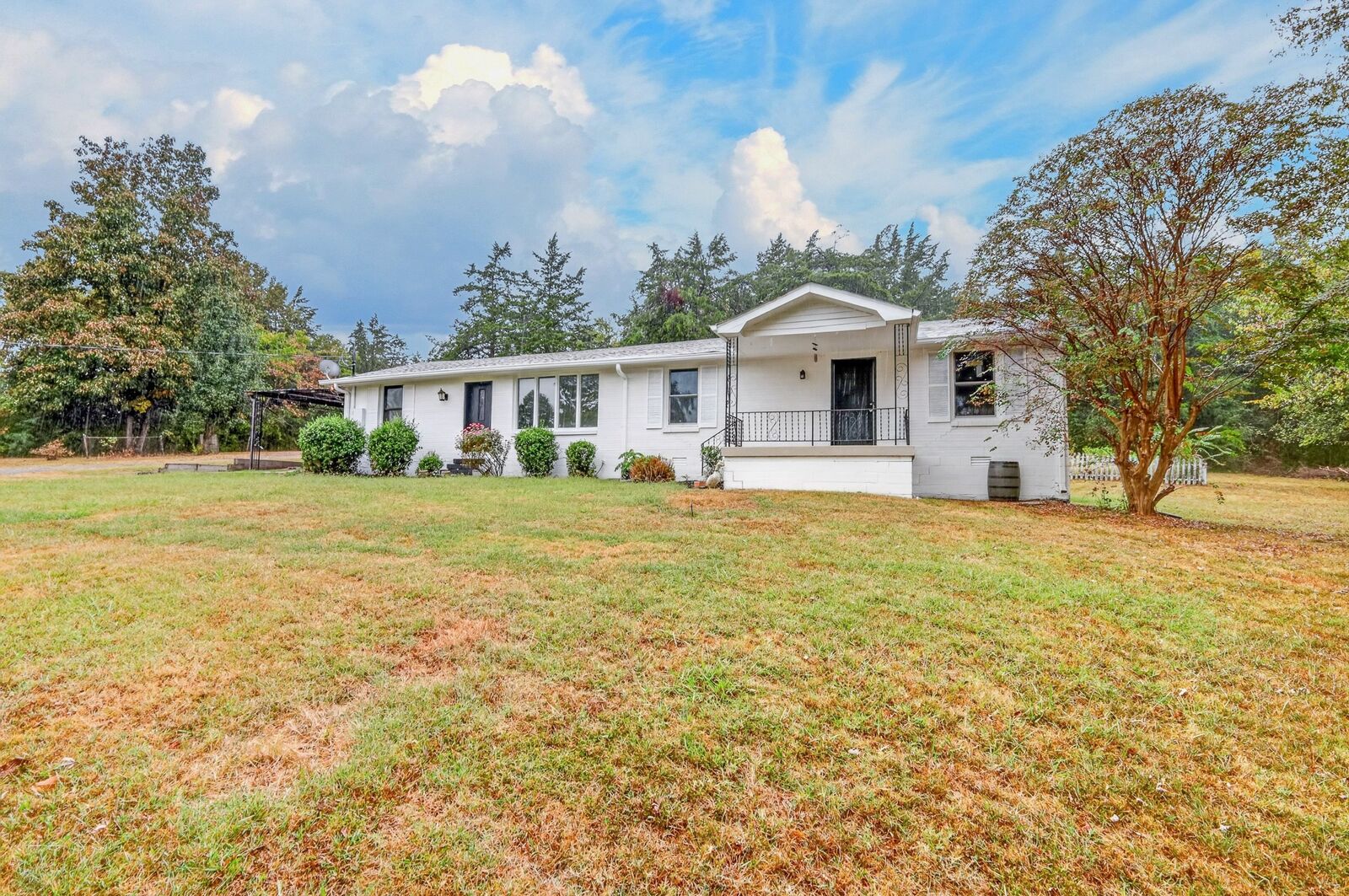 Property Photo:  1515 Owen Rd  TN 37027 