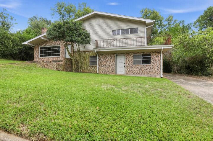 Property Photo: 335 Lakewood Drive TX 75695