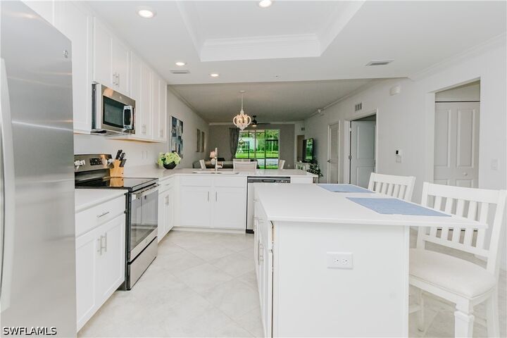 Property Photo: 6023 Ellerston Way 1816 FL 34142