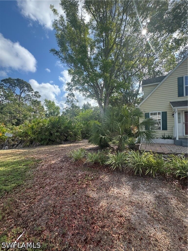 Property Photo:  533 Leawood Circle  FL 34104 