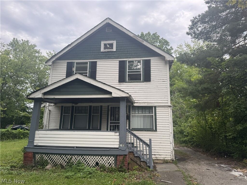 Property Photo:  905 E 143rd Street  OH 44110 
