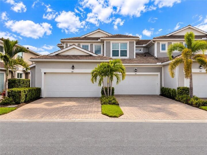 Property Photo: 4670 Arboretum Cir 101 FL 34112