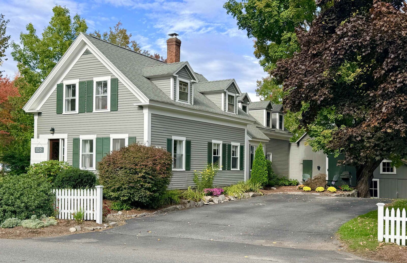 Property Photo:  84 Boston Post Road  NH 03031 