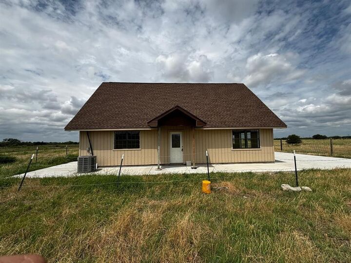 Property Photo:  810 Bounds Road  TX 75058 