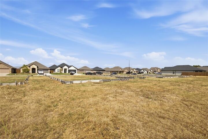 Property Photo:  805 Greyson Lane  TX 75402 