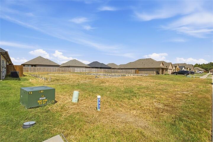 Property Photo:  802 Greyson Lane  TX 75402 