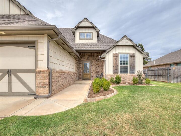 Property Photo:  8817 Stark Street  OK 73007 