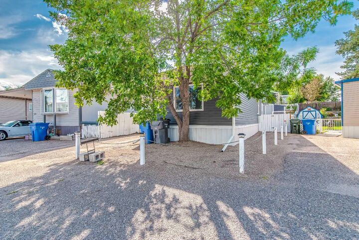 Property Photo: 231 Fairchild Street SW AB T1A 7Z6