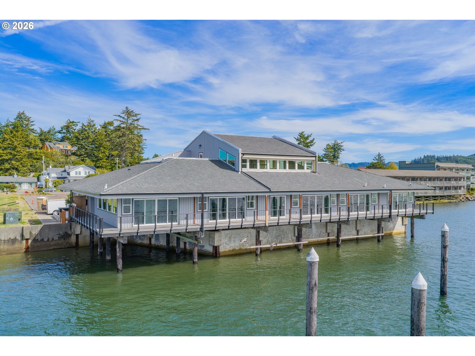 Property Photo: 1150 Bay St D OR 97439
