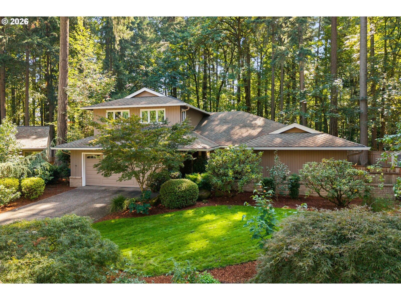 Property Photo: 17280 SW Oakenshield Ct OR 97224