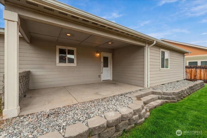 Property Photo:  405  Ridgewood Drive  WA 98831 