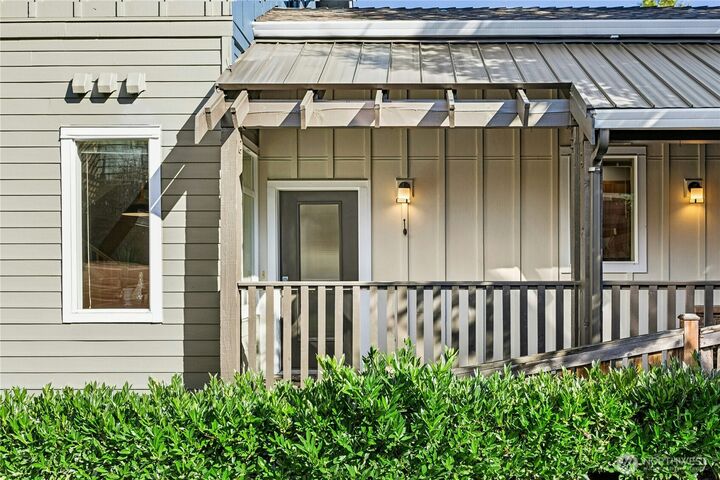 Property Photo:  178  Cougar Ridge Road NW 2301  WA 98027 
