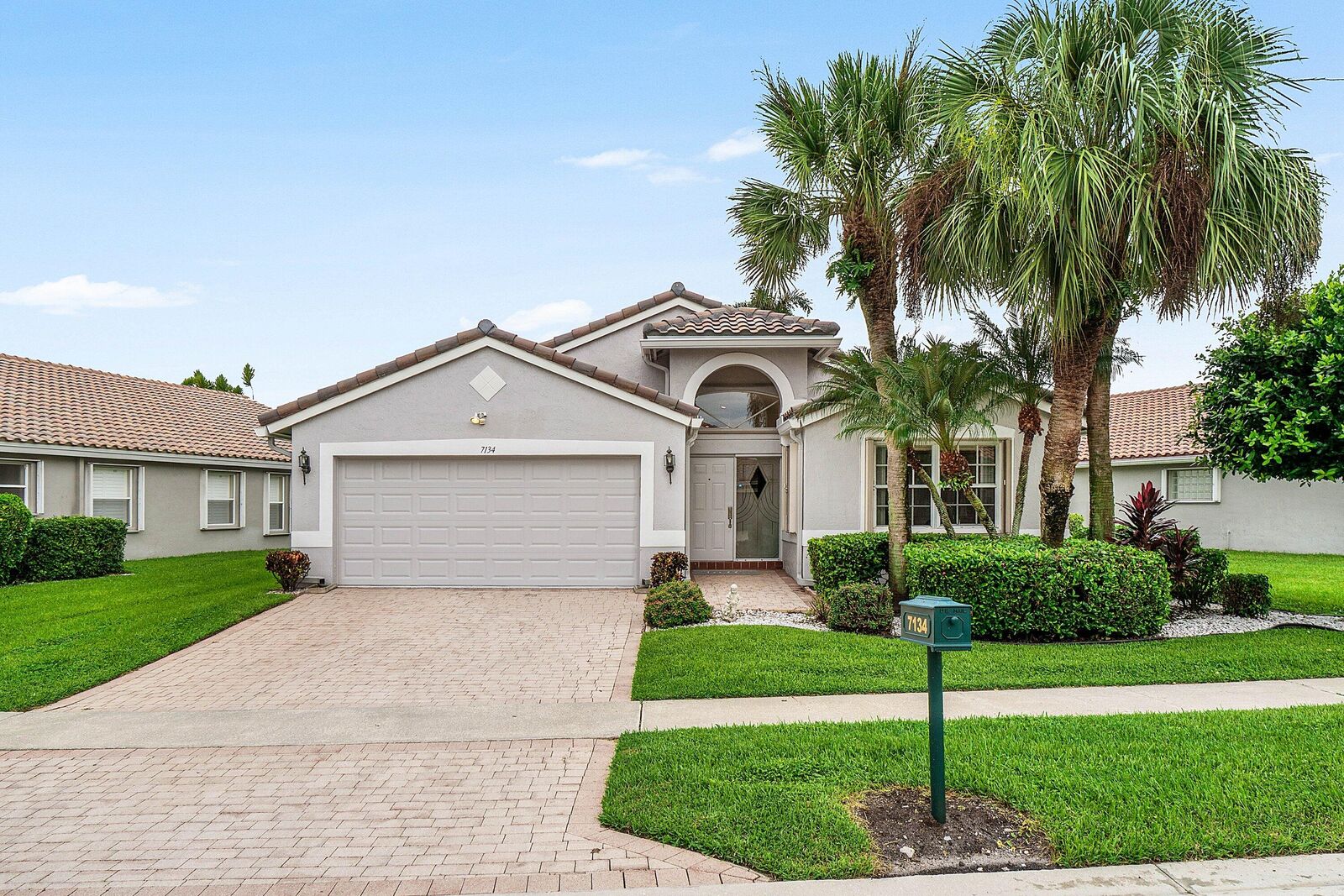 Property Photo: 7134 Haviland Circle FL 33437