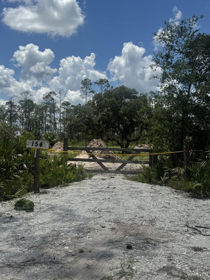 Property Photo: 32801 US Highway 441, Lot 154 Highway N FL 34972
