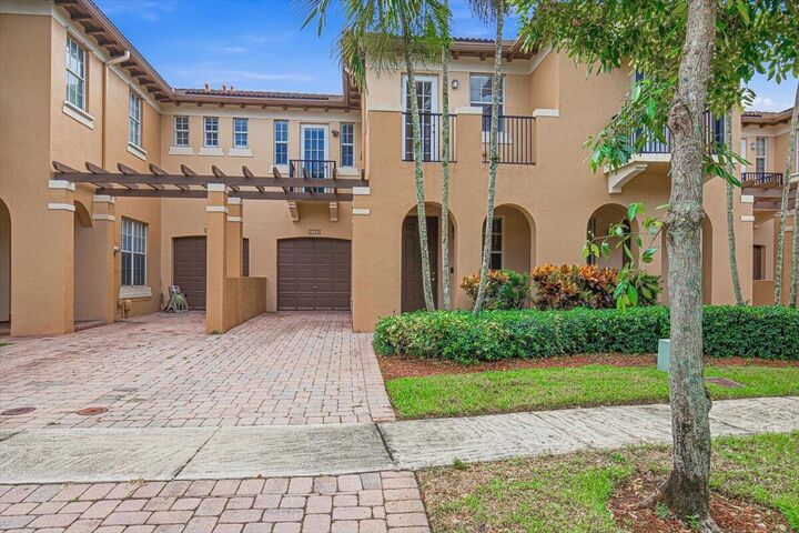 Property Photo: 8706 Blaze Court FL 33328