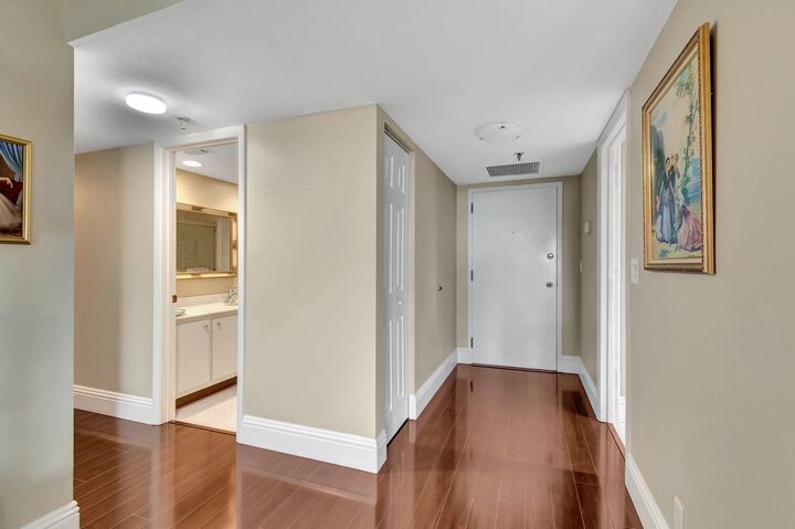 Property Photo:  6372 La Costa Drive 504  FL 33433 