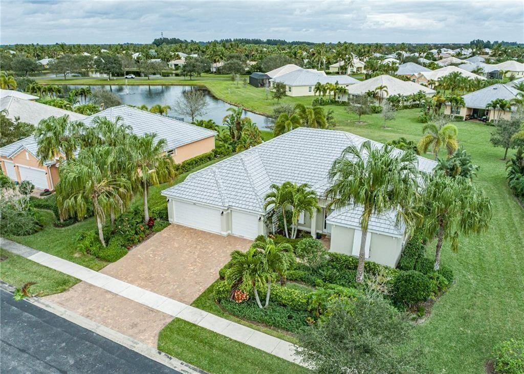 Property Photo:  6400 Monserrat Drive  FL 32967 