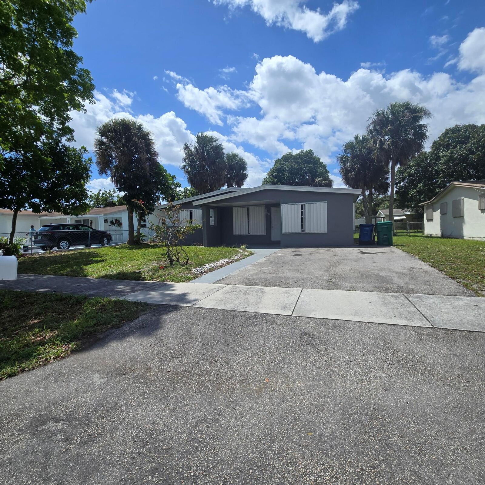 Property Photo:  3860 NW 8th Place  FL 33311 