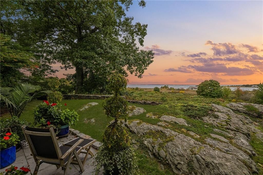 Property Photo:  28 Sea Breeze Lane 28  RI 02809 