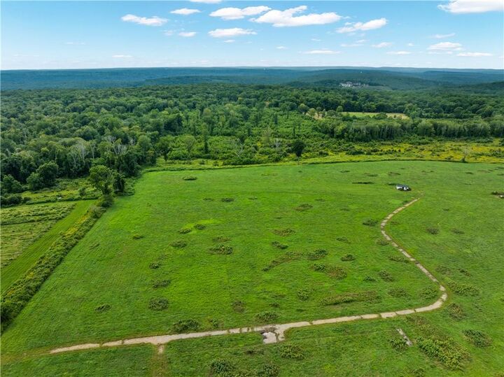 Property Photo:  135 Wintechog Hill Road  CT 06359 