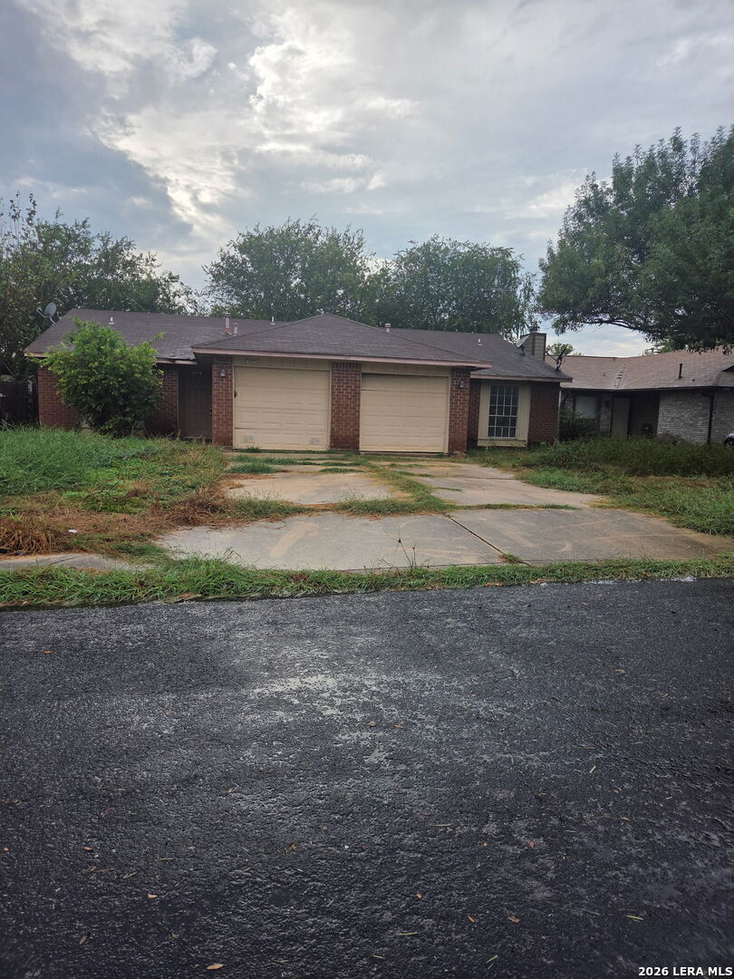 Property Photo: 5711 Lochmoor TX 78244