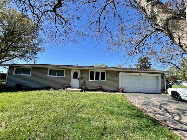 Property Photo:  112 Circle Drive  WI 53805 