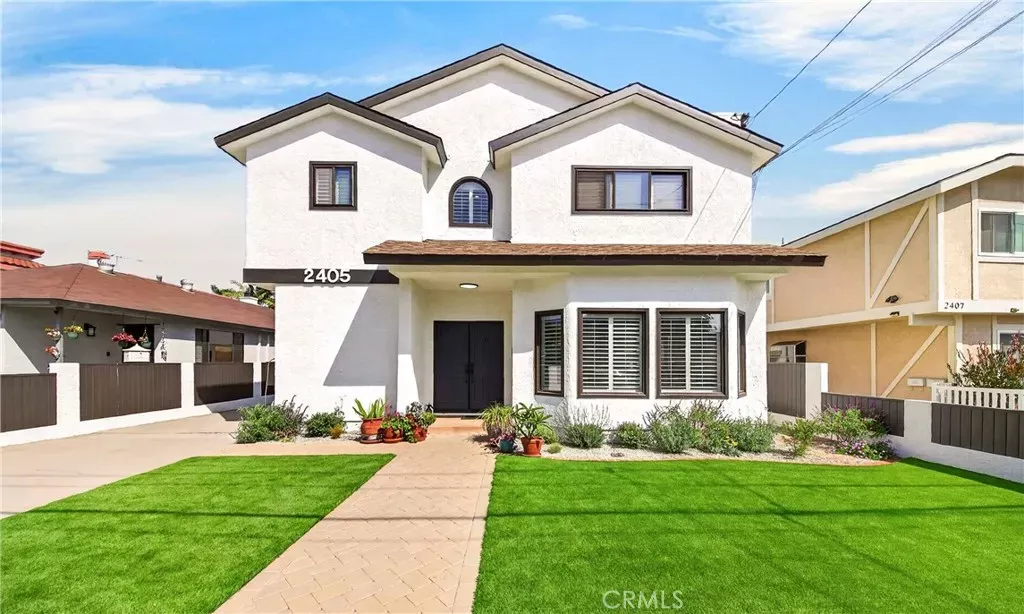 Property Photo: 2405 Clark Lane A CA 90278