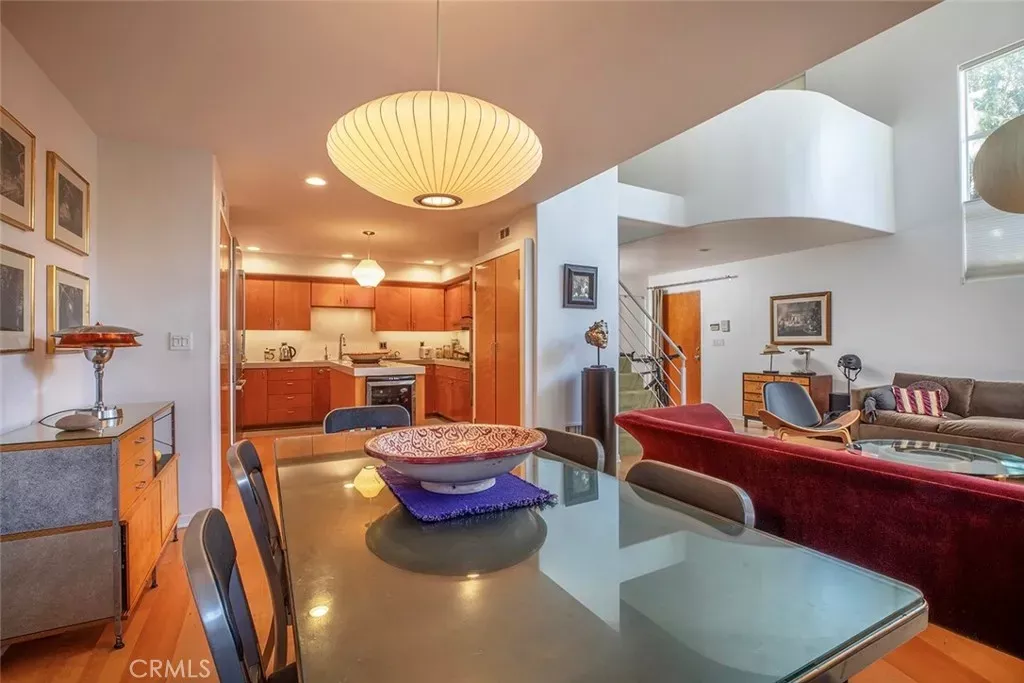Property Photo:  406 Brooks Avenue  CA 90291 