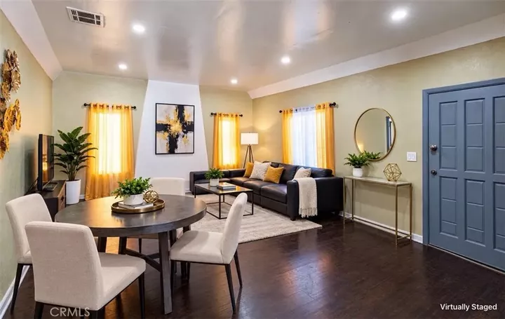 Property Photo:  1848 W 76th  CA 90047 