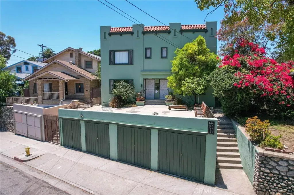Property Photo:  144 S Avenue 57  CA 90042 